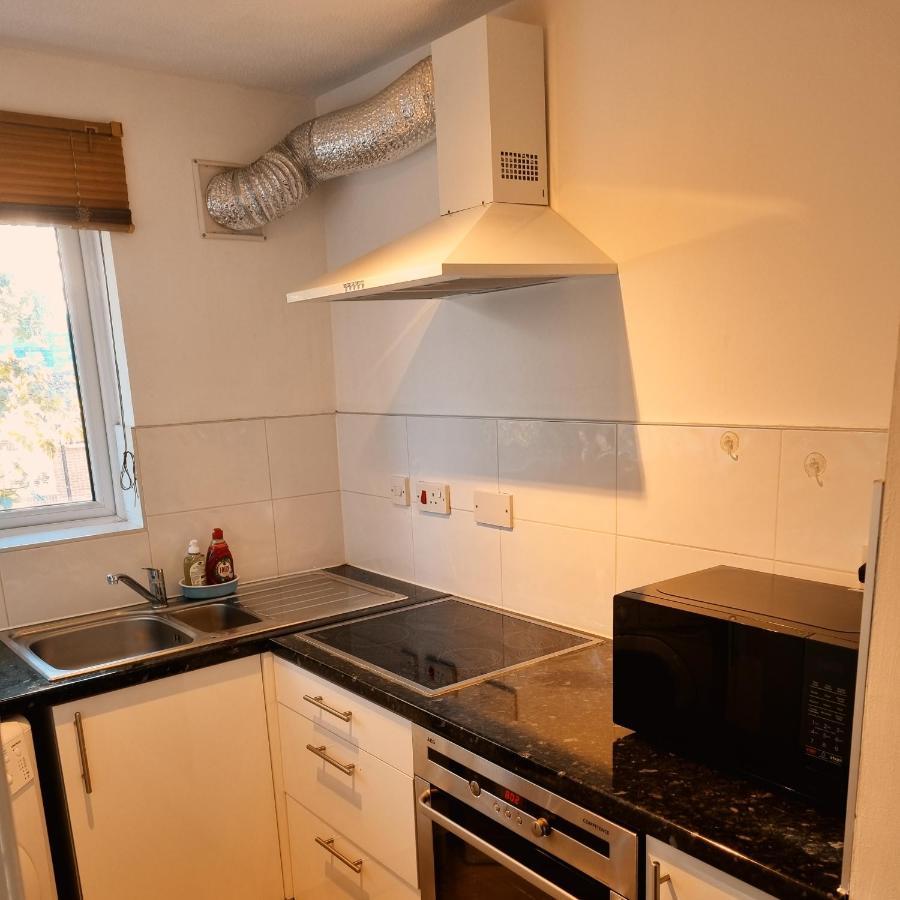 Surrey Quays Studio Лондон Экстерьер фото