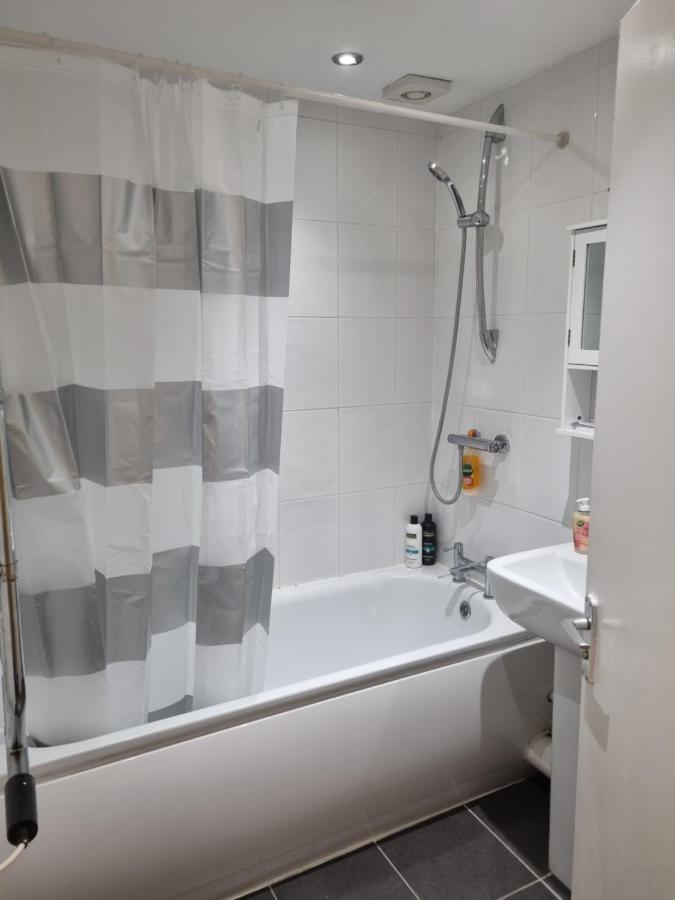 Surrey Quays Studio Лондон Экстерьер фото